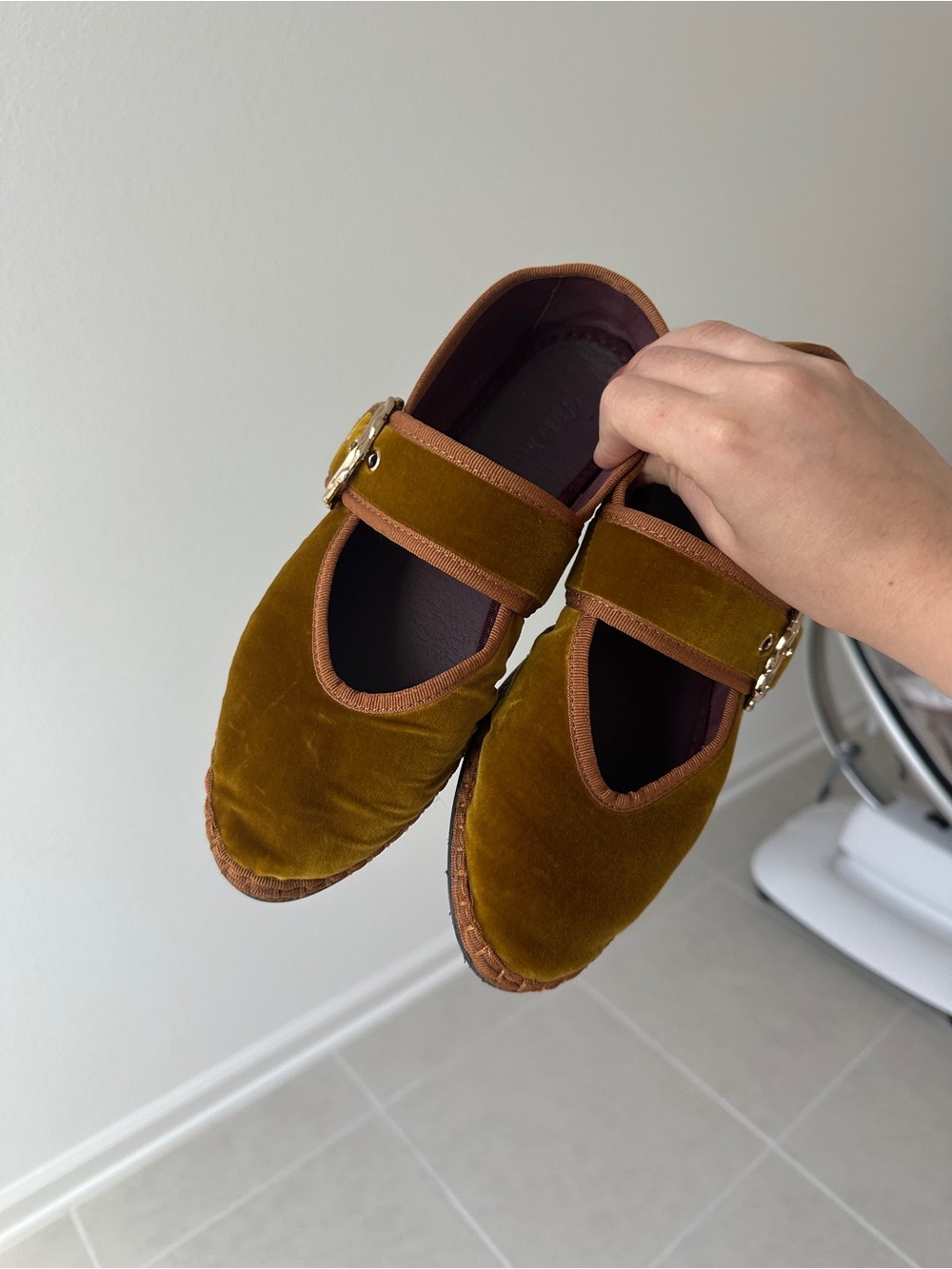 Flabelus Sophie Suede Mary Jane Flats in Mustard with Buckle 39 EU - Picture 5 of 10